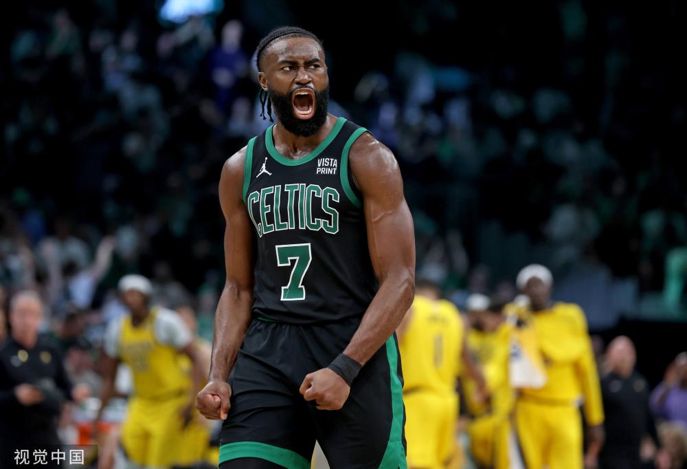 场上已经展 场上已经展